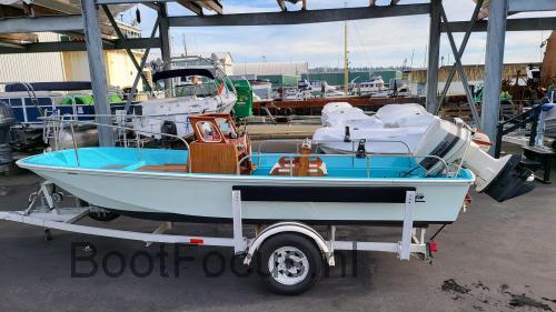 Boston Whaler Sakonnet beoordelingen en specificaties